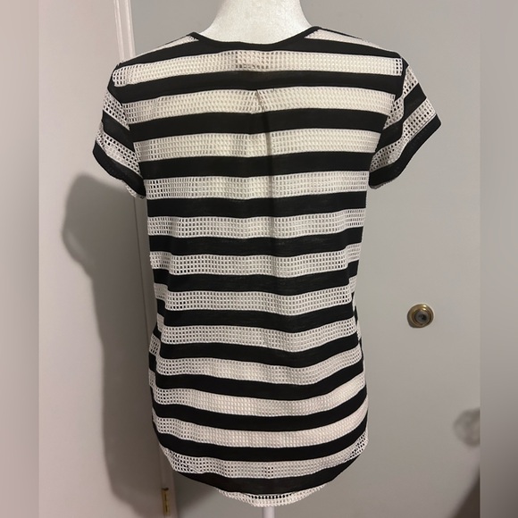 Converse Mesh Striped Top Black & White,short sleeve,size Medium - Picture 4 of 6